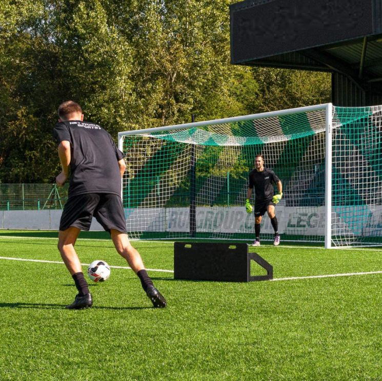 Hexagonal soccer rebounder for football training