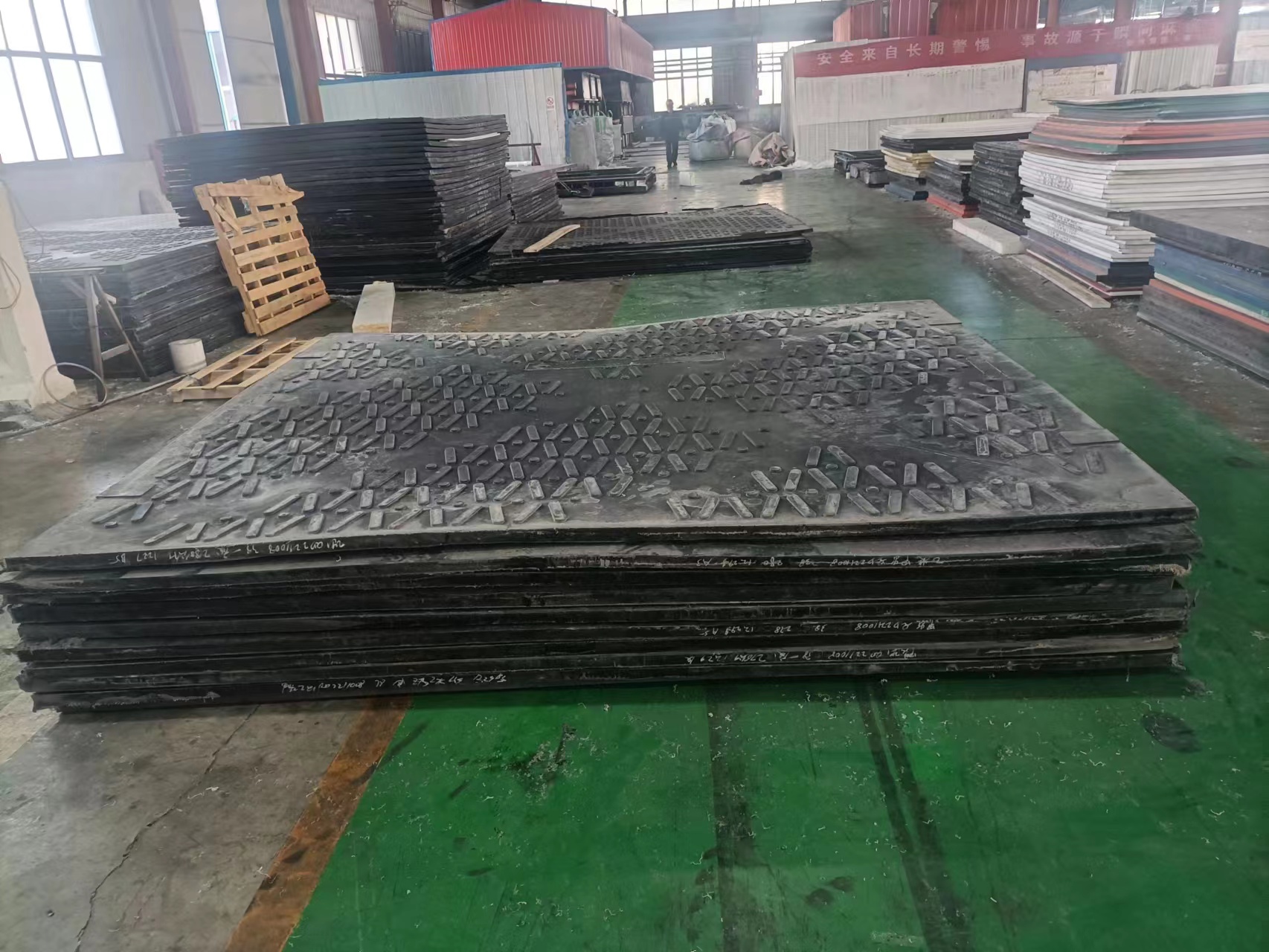 UHMWPE Heavy Duty Floor Panel Temporary Construction Road Mat